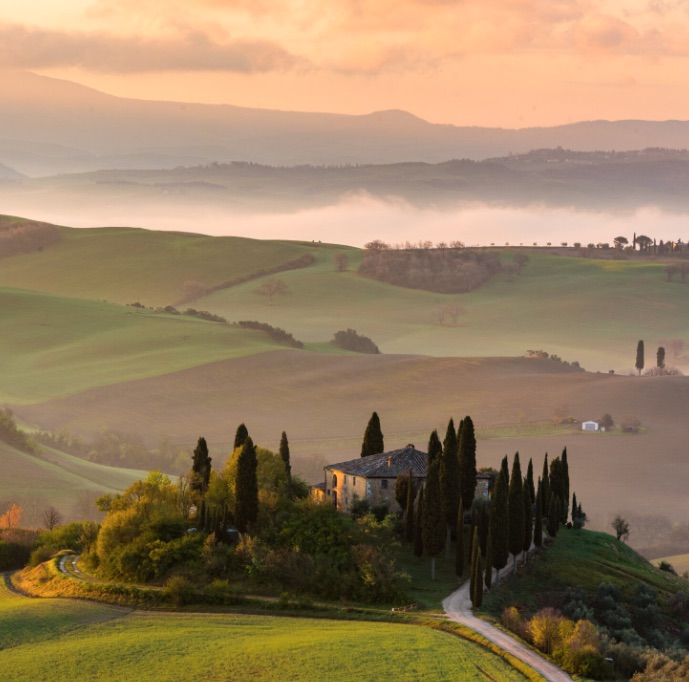 Paesaggio italiano al tramonto